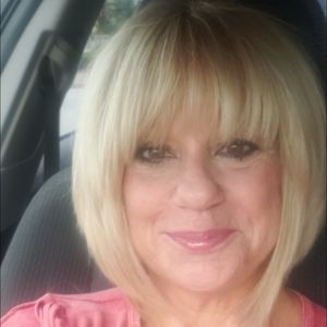 Meet your Posher, Deborah